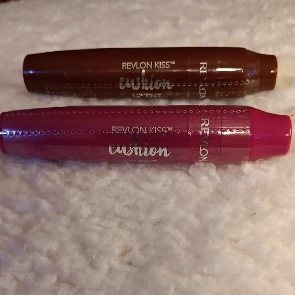 Revlon Kiss Cushion Lip Tint - Pink and Brown